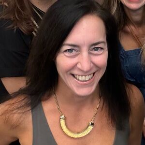 Meet your Posher, Dana